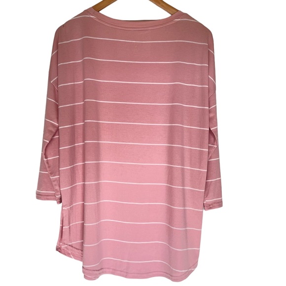 Unbranded   Oversized Pink Tee w Narrow White Stripes  3/4 Sleeves   Size Large - Picture 2 of 5